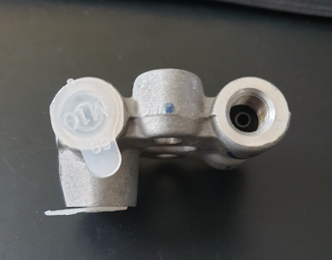 Preview: 5- Wege Ventil / Verteiler Bremsleitung SJ