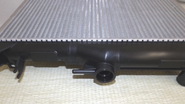 Preview: Kühler Schaltgetriebe