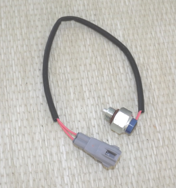 Schalter 4WD Jimny am Verteilergetriebe