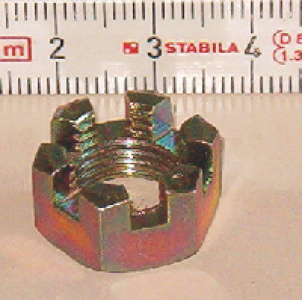 Kronenmutter M12