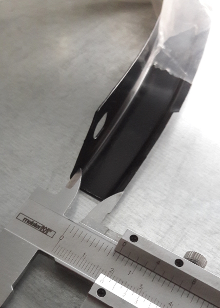 Halter Radlaufverbreiterung hinten links