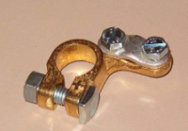 Batteriepolklemme Plus-Pol
