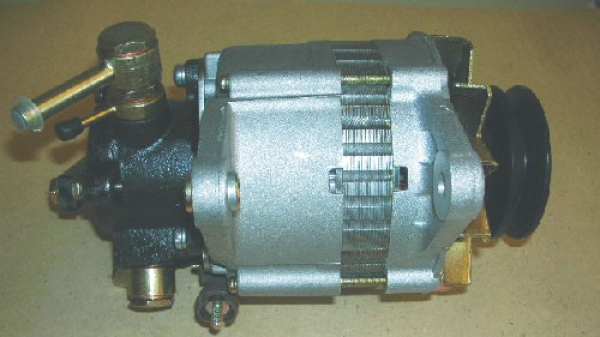 Lichtmaschine Nissan Patrol