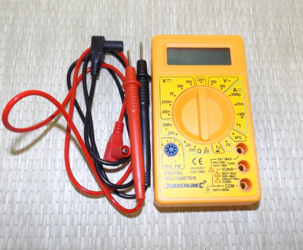 Multimeter mit Kabel